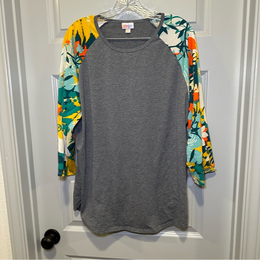 LuLaRoe Grey Floral Print Raglan Sleeves Randy Top size 3XL